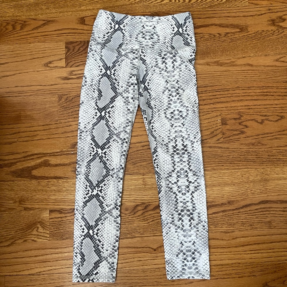 Cropped active leggings